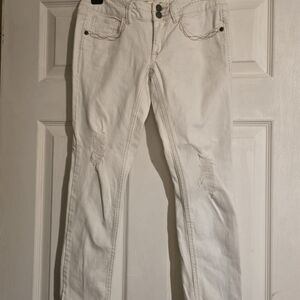 Mudd Women's White Distressed Jeans